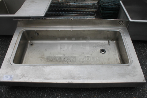 Stainless Steel Commercial Ice Bin. No Legs. Bay 51x20x8