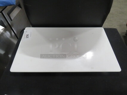 One 21.5X13 Melamine Tray. #MEL2113.