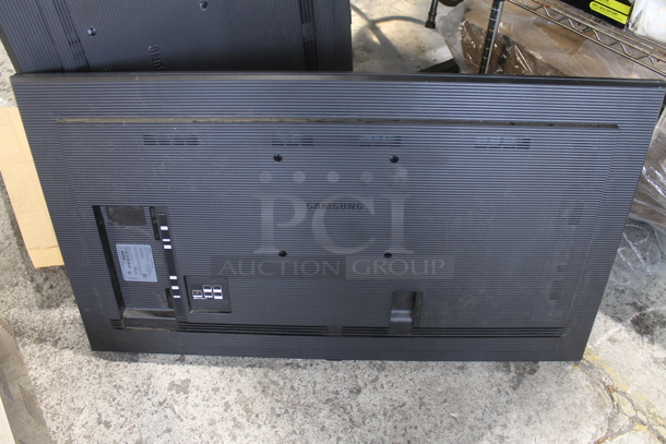 2021 Samsung QM50R-A 50" Signage Color Display Monitor. 100-240 Volts, 1 Phase. Buyer Must Pick Up - We Will Not Ship This Item - Image 2 of 4