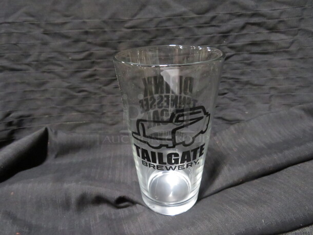 NEW 16oz Tailgate Brewery Mixing/Beer Glass. 12XBID - Image 1 of 2
