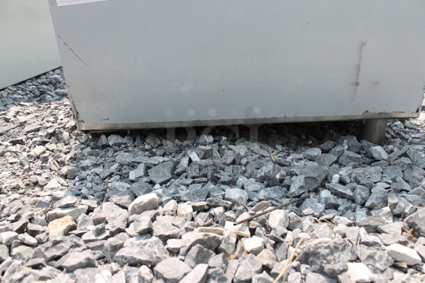 BRAND NEW SCRATCH AND DENT! Regency 600IB1824CP Commercial Stainless Steel Underbar Ice Bin With 7 Circuit Post-Mix Cold Plate, Bottle Holders And Legs. - Image 2 of 8