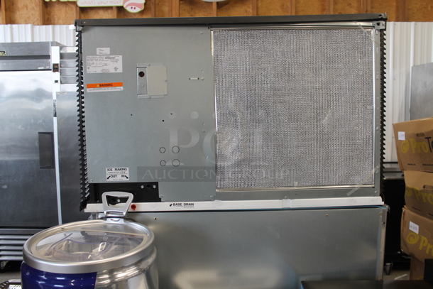 BRAND NEW SCRATCH AND DENT! 2023 Manitowoc IYT1500A-261A Stainless Steel Commercial Ice Head on Commercial Ice Bin. 208-230 Volts, 1 Phase.  - Image 9 of 12