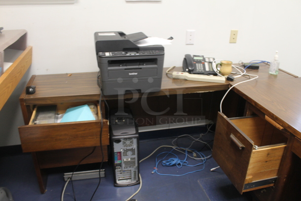 ALL ONE MONEY! ROOM LOT of Various Items Including Desk, Chair, Computer and Printer. BUYER MUST REMOVE. - Image 8 of 12