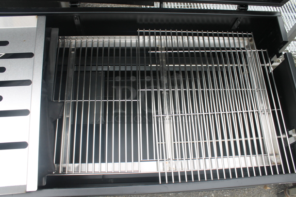 BRAND NEW! Backyard Pro 554SMOKR60AS Black Charcoal/Wood Smoker Grill w/ Adjustable Grates and Dome. Tested and Working! - Image 5 of 6