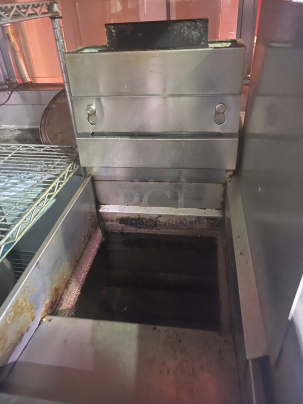 Working! Pitco Commercial 50 LB Natural Gas Fryer NSF Tested and Working! - Image 3 of 3