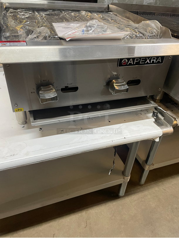LP Apexra 24in CharBroiler Radiant, Comes w Nat Gas Conversion Kit - Image 3 of 5