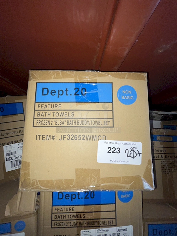 Frozen Bath Towel/Buddy Set & Bath & Shower/Bath & Scrubber Set 20+ Boxes In Total, Various Characters. 20x Your Bid.  - Image 7 of 11