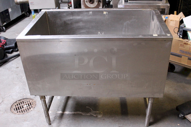 ICEE! Stainless Steel Beer Box With Drain.
46x28x39-1/2 - Image 2 of 6
