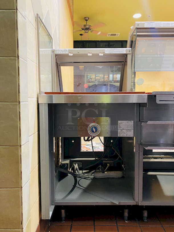 AMAZING! Duke Single Hole Warmer Line Unit With Sneeze Guard. Model# SUB-HF-L25M and Serial# 10102040. Power is 120/60/1 and 46 amps. 

Tested. In Perfect Working Order.  - Image 6 of 10