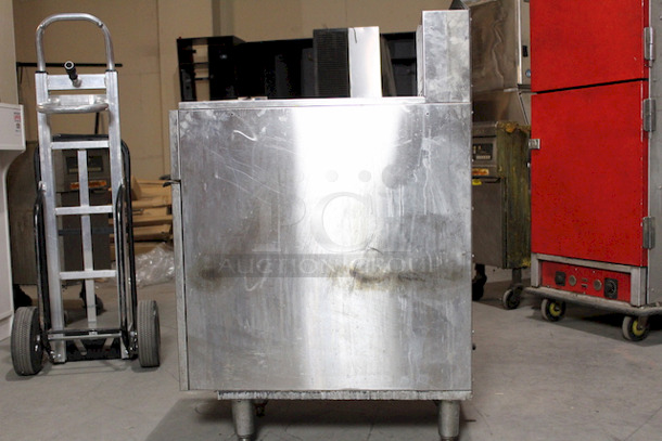 LIKE NEW! American Range AF-45 - Clearance - 45lb Natural Gas Commercial Deep Fryer, Heavy Duty NSF, 120,000 BTU. Highest BTU Rating For Superior Recovery. (3) 40,000 BTU Burners.

45-3/4"H x 30-1/4"D x 15-1/2"W. 220 Lbs. - Image 6 of 7