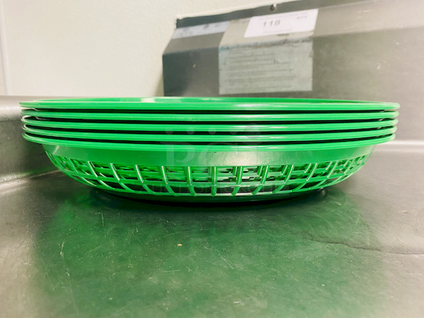 NICE. Like New, Plastic Green Baskets.
9x12x1-7/8

5x Your Bid - Image 2 of 2