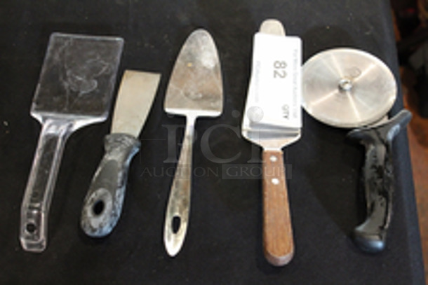 HUGE LOT! Misc. Knives and Other Smallware.  - Image 4 of 4