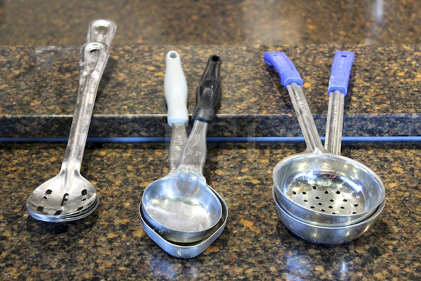 Set Of 6 Portioning Spoons. 