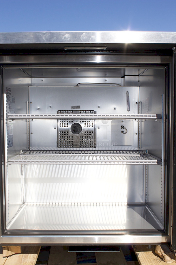 BRAND NEW SCRATCH & DENT! True TUC-27-ADA-HC 27 5/8" ADA Height Undercounter Refrigerator - TESTED TO 39 Degrees.  - Image 8 of 10