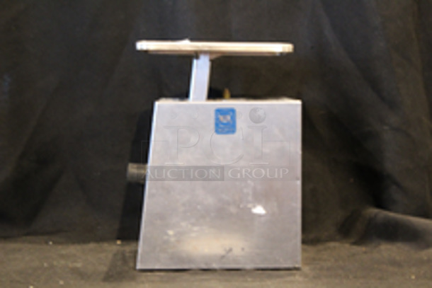 Edlund SR-2 Premier Series 32 oz. Mechanical Portion Scale with 6" x 6 3/4" Platform, 32 oz. x 0.25 oz.
6-1/2x6-1/4x8-1/2 - Image 2 of 8