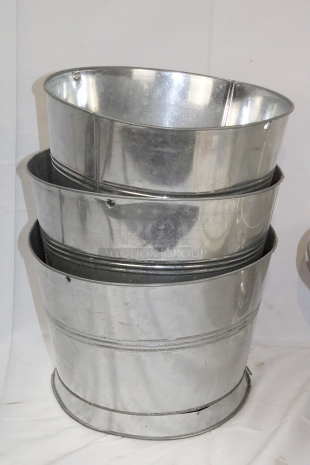 BEAUTIFUL! Cake And Champaign Set. (3) Cake Dishes With (1) Glass Lid, (1) Plastic Lid, (3) Ice Buckets For Chilling Champaign Or Other Drinks. 4x Your Bid.  - Image 4 of 7