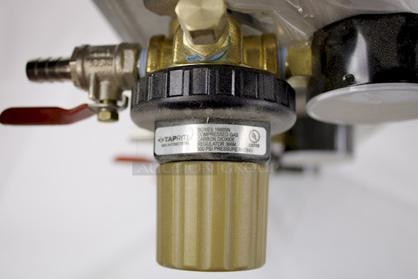 NEW/NEVER USED Steel Plate With (3) TAPRITE Series 1660SN Compressed Gas Carbon Dioxide Regulators 366M 500PSI Pressure Rating - Image 2 of 2