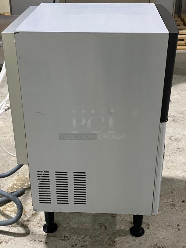 Brand New Scratch & Dent Coldline ICE120 20″ Air Cooled 120 lb. Capacity Cube Shape Ice Machine
 - Image 2 of 7