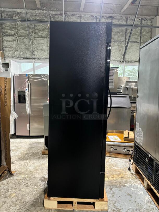 BRAND NEW Dukers DSM-15R Single Glass Door Refrigerated Merchandiser 27"
 - Image 6 of 6