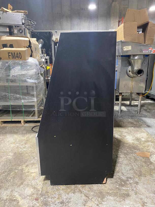 48" refrigerated display case  - Image 2 of 4