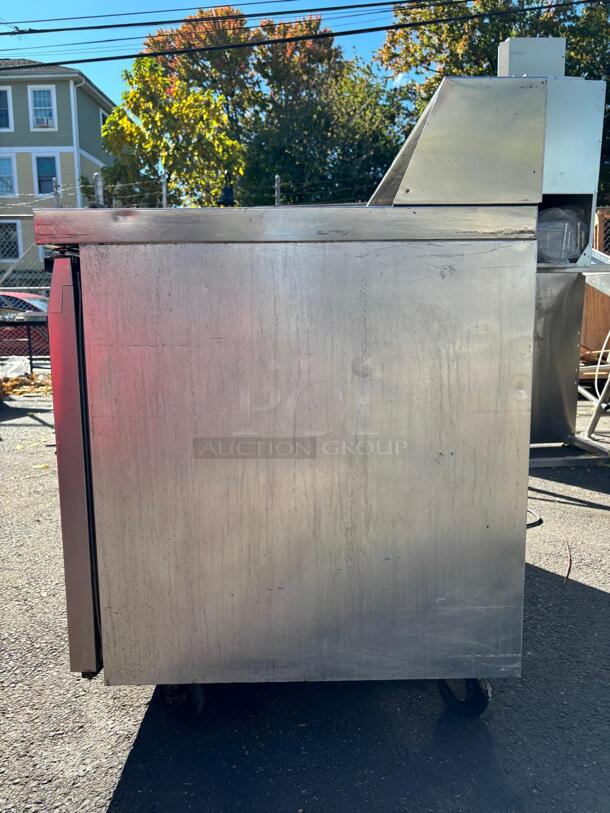 CONTINENTAL REFRIGERATED PREP TABLE USED SALAD COOLER
 - Image 4 of 5