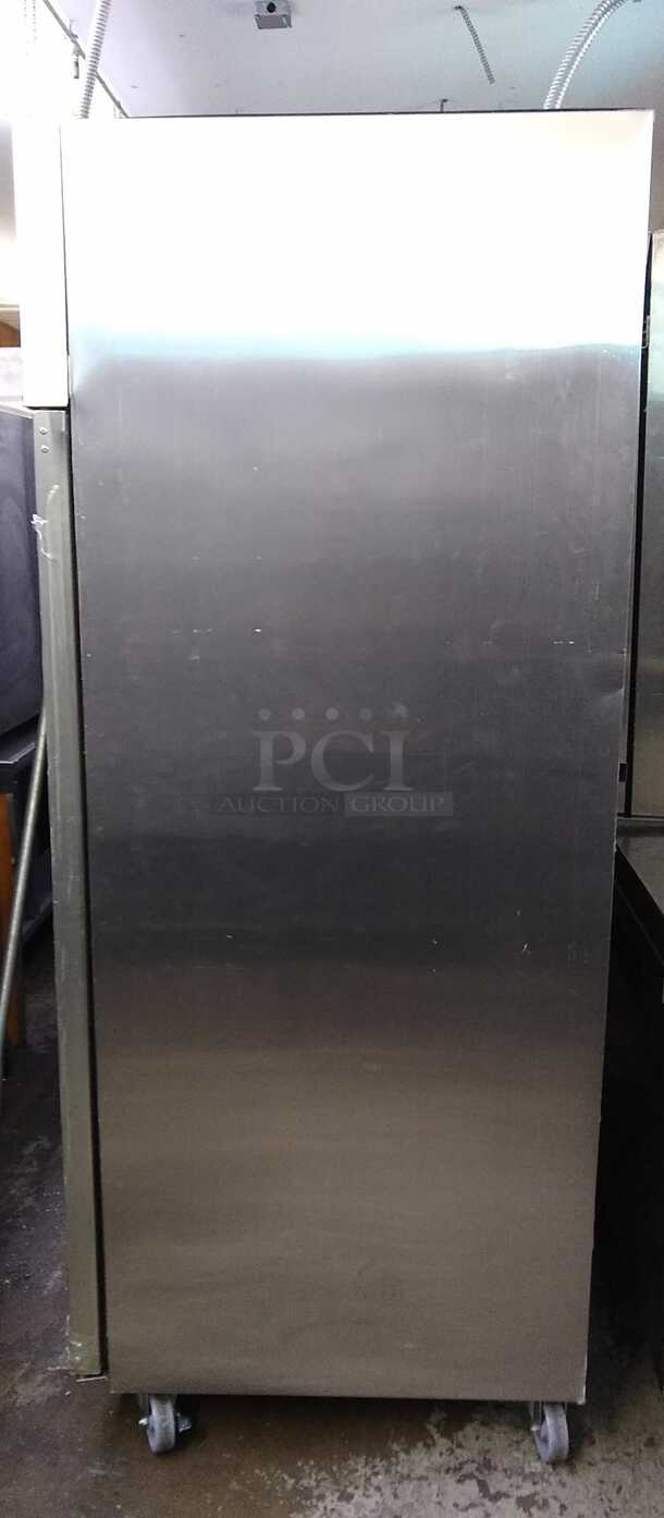 Dukers Commercial Reach In Refrigerator D28ARG
 - Image 6 of 7