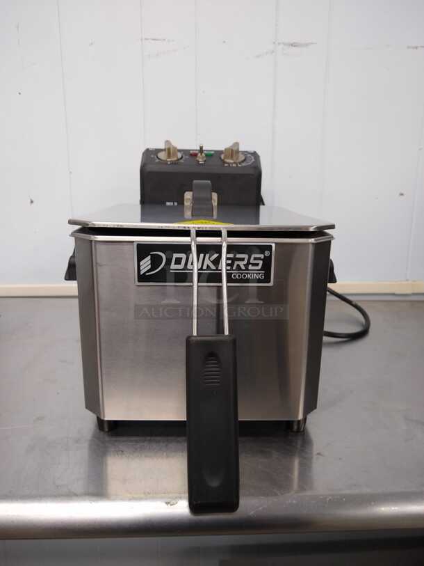 Dukers DCF10E One Basket Electric Fryer One Basket Electric Countertop Fryer - Image 5 of 9