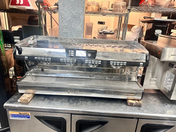 Excellent Condition 2017 Nuova Simonelli Aurelia II 4 Group Commercial Expresso Machine 220 Volt 1 Phase Tested and Working! - Image 4 of 10