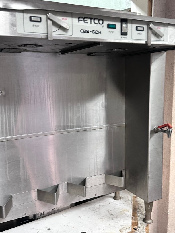 Late Model Fetco CBS-62H C62066 Stainless Steel Twin Automatic Coffee Brewer - 120/208-240V NSF Working - Image 5 of 6