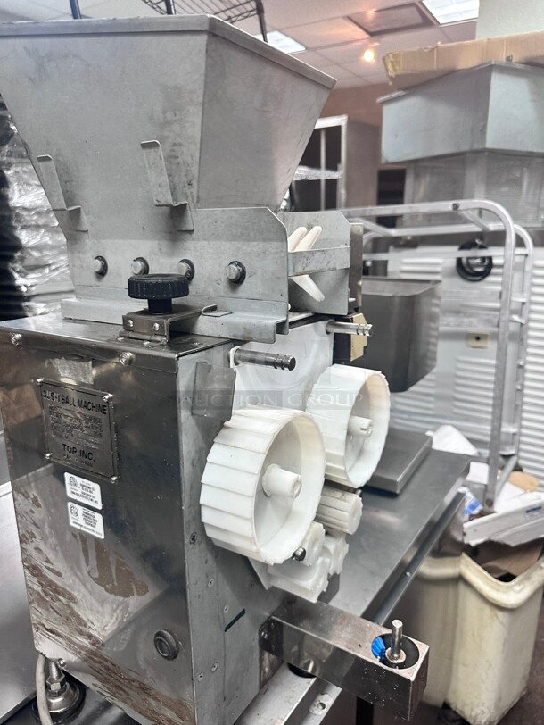 Working Top TSM06 Samrice Full-Automatic Sushi Ball Robot 115 Volt Made in Japan - Image 3 of 9