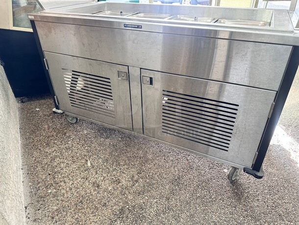 Excellent Condition Lakeside 60 in. Cold Food Table Salsa Bar 115 Volt Tested and Working! - Image 9 of 10