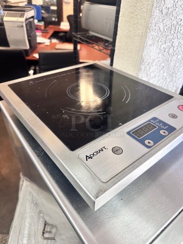 Excellent Condition Adcraft IND-A120V Countertop Induction Cooktop w/ (1) Burner, 120v/1ph Tested and Working - Image 5 of 8