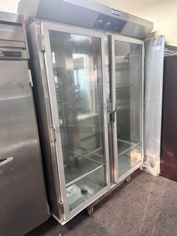 New Scratch and Dent Doyon E236R Roll-In Glass Door Proofer For 2 Single Racks, 2 Sections, 120 208ph/1ph Working - Image 2 of 9