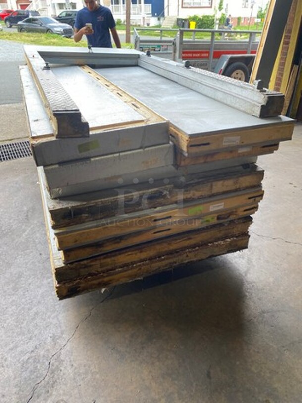 NICE! Bally Commercial 9'x10'x8' Walk In Cooler! With Compressor! With Blower! NO FLOOR! - Image 1 of 10