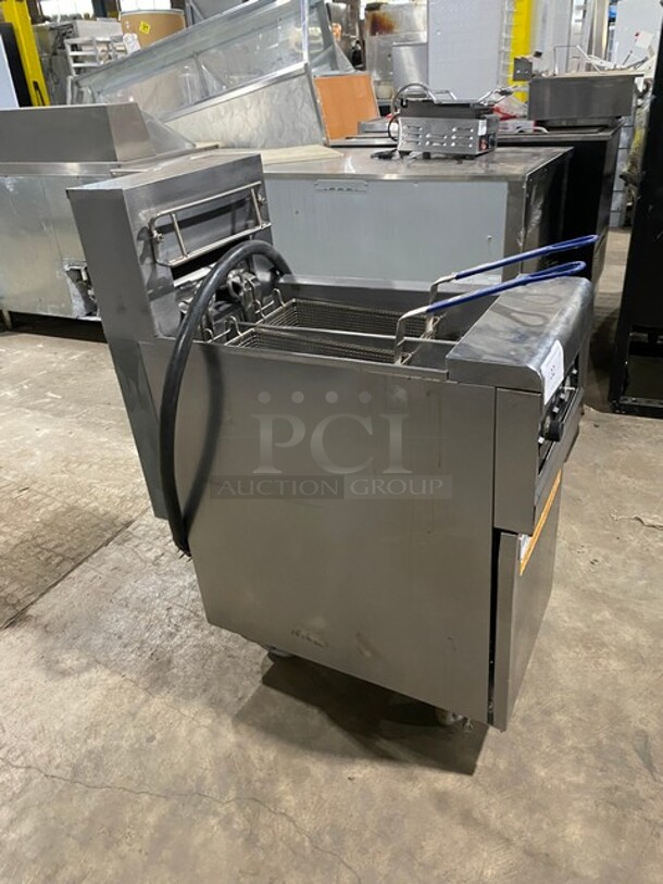 Nice! Frymaster All Stainless Steel Electric Powered! Two basket Deep Fryer! Model: RE114-2SE Serial : 1508NA0057 208V 60HZ 3Phase - Image 3 of 10