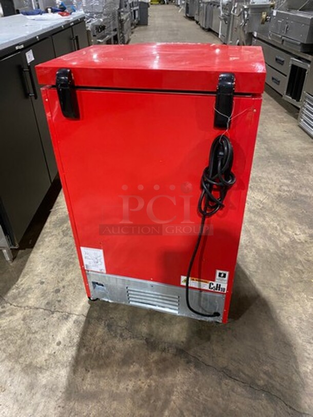 Frigoglass Countertop Mini Fridge! With Front And Top Access Doors! With Poly Racks! Model: IMPULSECHESTCOOLER 120V 60HZ 1 Phase - Image 4 of 8
