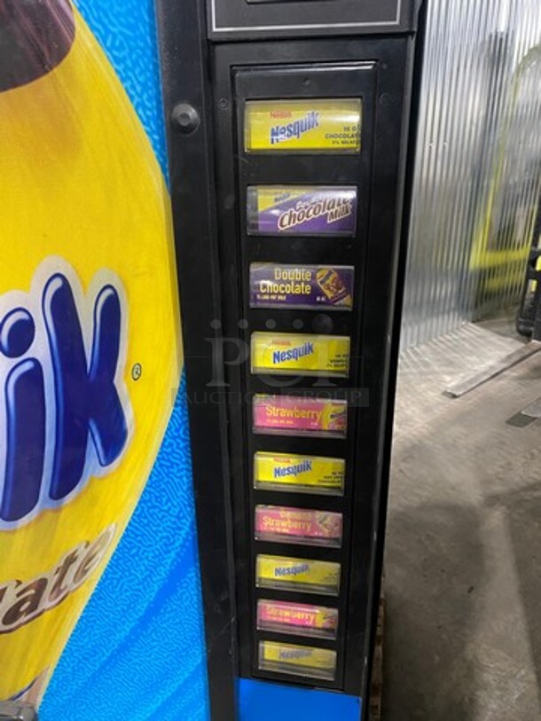 Royal Vendors Commercial Drink Vending Machine! 10 Drink Selections! With Bill And Coin Acceptor! Suitable For Indoor And Outdoor Use! Model: RVCDE65010 SN: 200333FA00092 115V 60HZ 1 Phase - Image 6 of 8