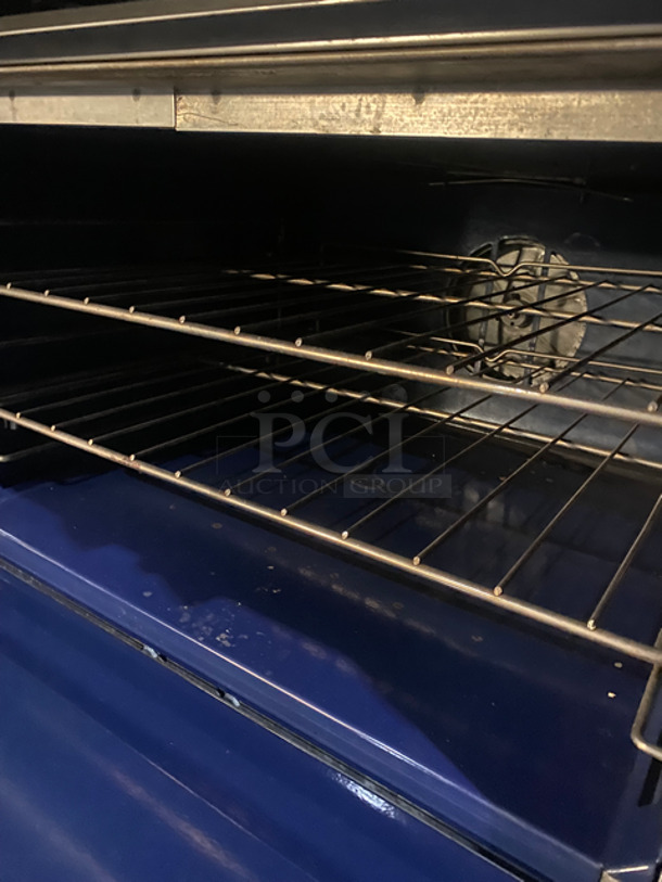 MUST HAVE! Southbend Commercial Gas Powered 10 Burner Stove! With 2 Full Size Ovens (One Convection Oven/One Regular Oven)! With Metal Oven Racks! With Backsplash And Over Head Salamander Shelf! Solid Stainless Steel! On Casters! Model: S560AD-W SN: 07F46762 120V 60HZ 1 Phase - Image 8 of 10