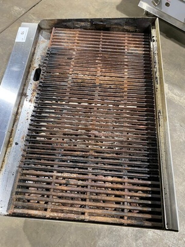 Migali Commercial Countertop Natural Gas Powered Char Broiler Grill! With Back And Side Splashes! All Stainless Steel! On Small Legs! Model: CCR36NG SN: CCR36NGUSB100317060700920007! Working When Removed! - Image 5 of 9