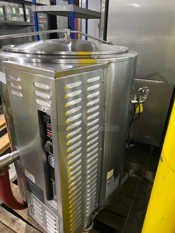 NICE! Market Forge Commercial Natural Gas Powered Floor Style Self-Contained Jacketed Soup Kettle! All Stainless Steel! On Legs! WORKING WHEN REMOVED! Model: F40GL5 SN: 889807JJ2249 - Image 2 of 12