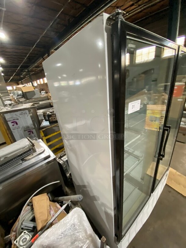MASTER-BILT Metal Commercial 2 Door Reach In Freezer Merchandizer! MODEL:BLG-48HD SN:LV486729! - Image 3 of 8