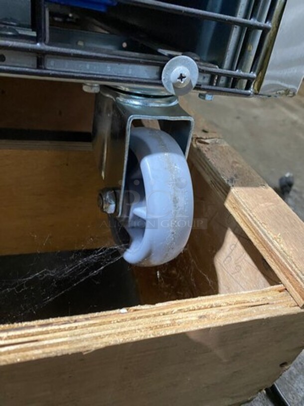 SWEET! NEW! SCRATCH-N-DENT! Dukers Commercial Single Door Reach In Freezer! Poly Coated Racks! All Stainless Steel! On Casters! POWERS ON, DOES NOT GO DOWN TO TEMPETURE! Model: D28F SN: 1097000DUK210722210800716 115V - Image 5 of 10