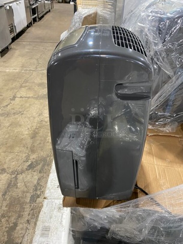 NEW! OUT OF THE BOX! SCRATCH-N-DENT! Whynter Energy Star 50 Pint Portable Dehumidifier Unit! With Built In Pump! Model: RPD503SP 115V - Image 3 of 7