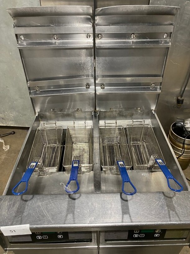 Pitco Frialator Stainless Steel Commercial Natural Gas Powered 2 Bay Deep Fat Fryer w/ 4 Metal Fry Baskets! On Commercial Casters! MODEL SSH55 SN: G15AD080351 115V - Image 5 of 12