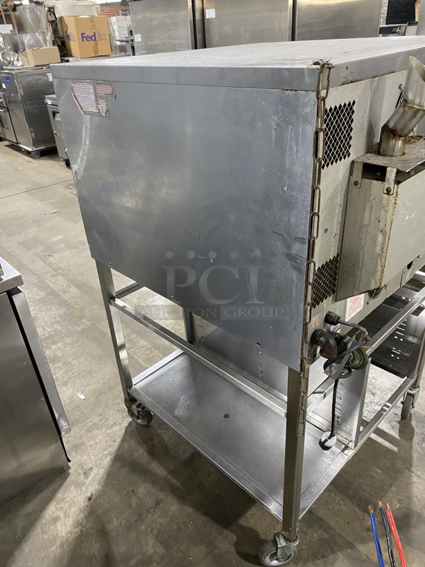 Sweet! BLODGETT Commercial Natural Gas Convection Oven W/ View Through Doors And Metal Oven Racks! On Legs! Model 100G/AA Serial 102811KJ013S 115V/60Hz/1 Phase
 - Image 5 of 11