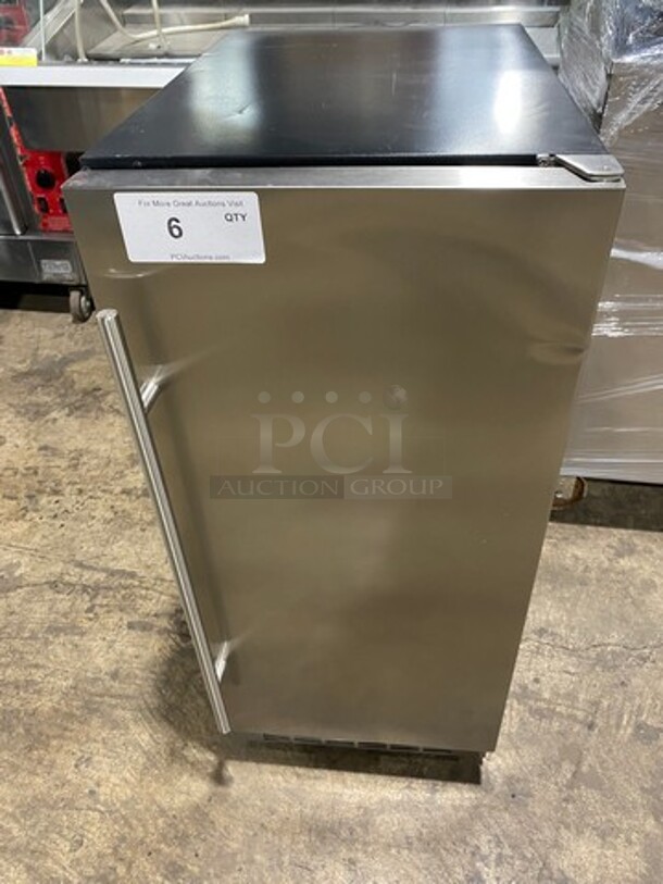 NEW! OUT OF THE BOX! SCRATCH-N-DENT! Danby Undercounter Ice Maker! 32LB Ice Capacity! Model: DIM32D1BSSPR - Image 1 of 10