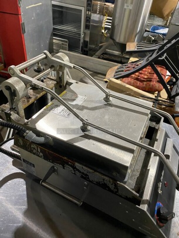 Star Pro Max Commercial Countertop Panini/Sandwich Grill! With Flat Press! All Stainless Steel! Model: GR14B SN: GS141210A0016 120V - Image 8 of 11