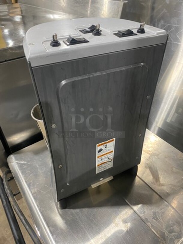 Hamilton Beach Commercial Countertop Professional 3 Spout Beverage/ Milkshake Mixer! Model: HMD400 SN: J2971L00290 120V - Image 4 of 10