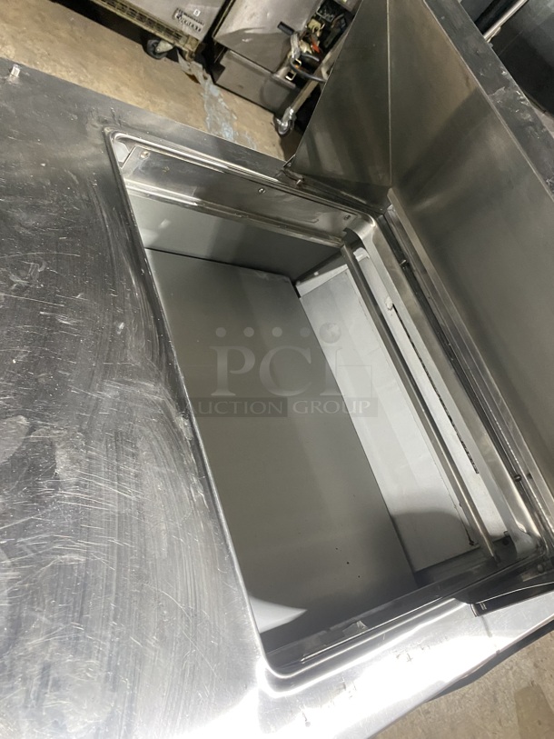 Randell Refrigerated 2 Drawer Bain Marie/Sandwich Prep Table! Model 9412-32D-7M Serial T000053847! 115V 1 Phase! On Casters!  - Image 7 of 9