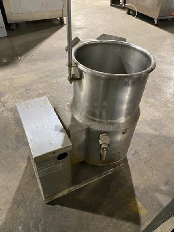 Market Forge Commercial Jacketed Tilting Soup Kettle! All Stainless Steel! Model: FT6CE SN: 562165V3598 240V 60HZ 3 Phase - Image 4 of 7